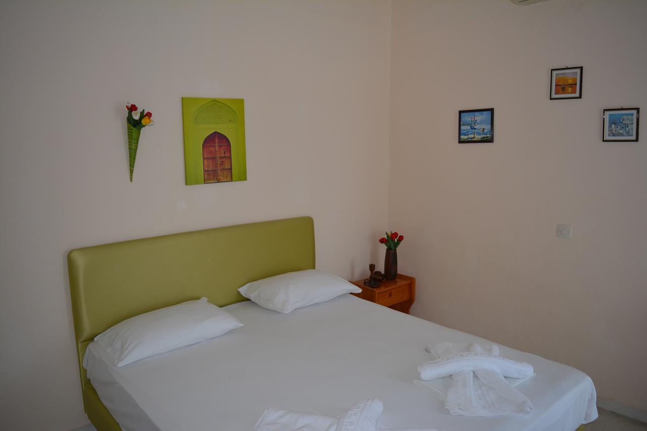 Kangaroo Hotel โมลากาลีวา ภายนอก รูปภาพ