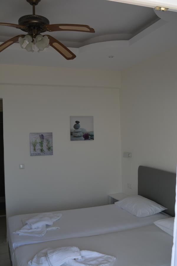 Kangaroo Hotel โมลากาลีวา ภายนอก รูปภาพ