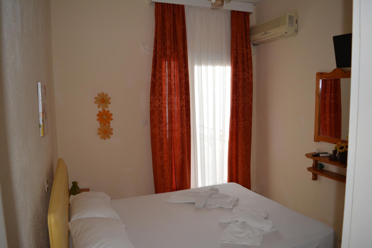 Kangaroo Hotel โมลากาลีวา ภายนอก รูปภาพ